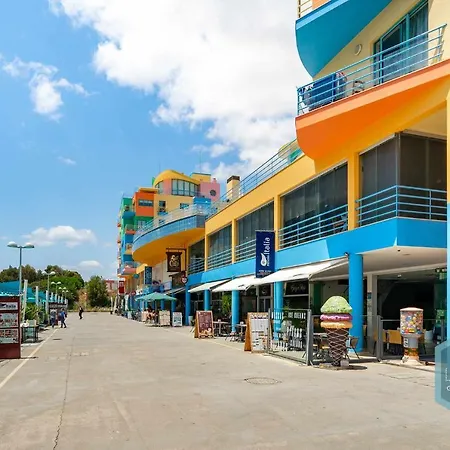Marina View - Dream Lodging